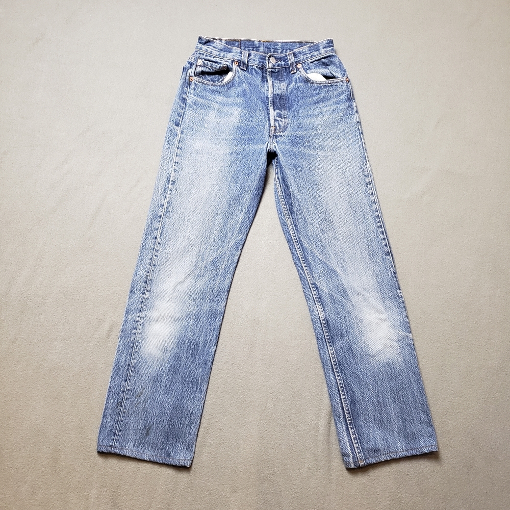 Vintage Levi’s 501 blue jeans made in USA 100% cotton 90s